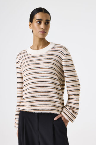 Dámský pruhovaný svetr Garcia jeans J50040